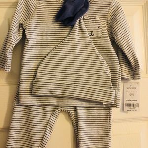 3 Brand New with Tags CARTER’s Outfits 3m